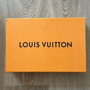 Louis Vuitton Box (BB20)